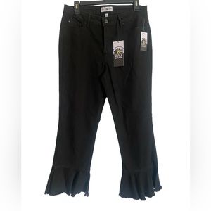 NWT Black Daisy Cha Cha Cropped Ruffle Jeans size 11/30